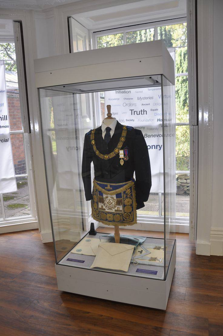 Grand Lodge Regalia Set